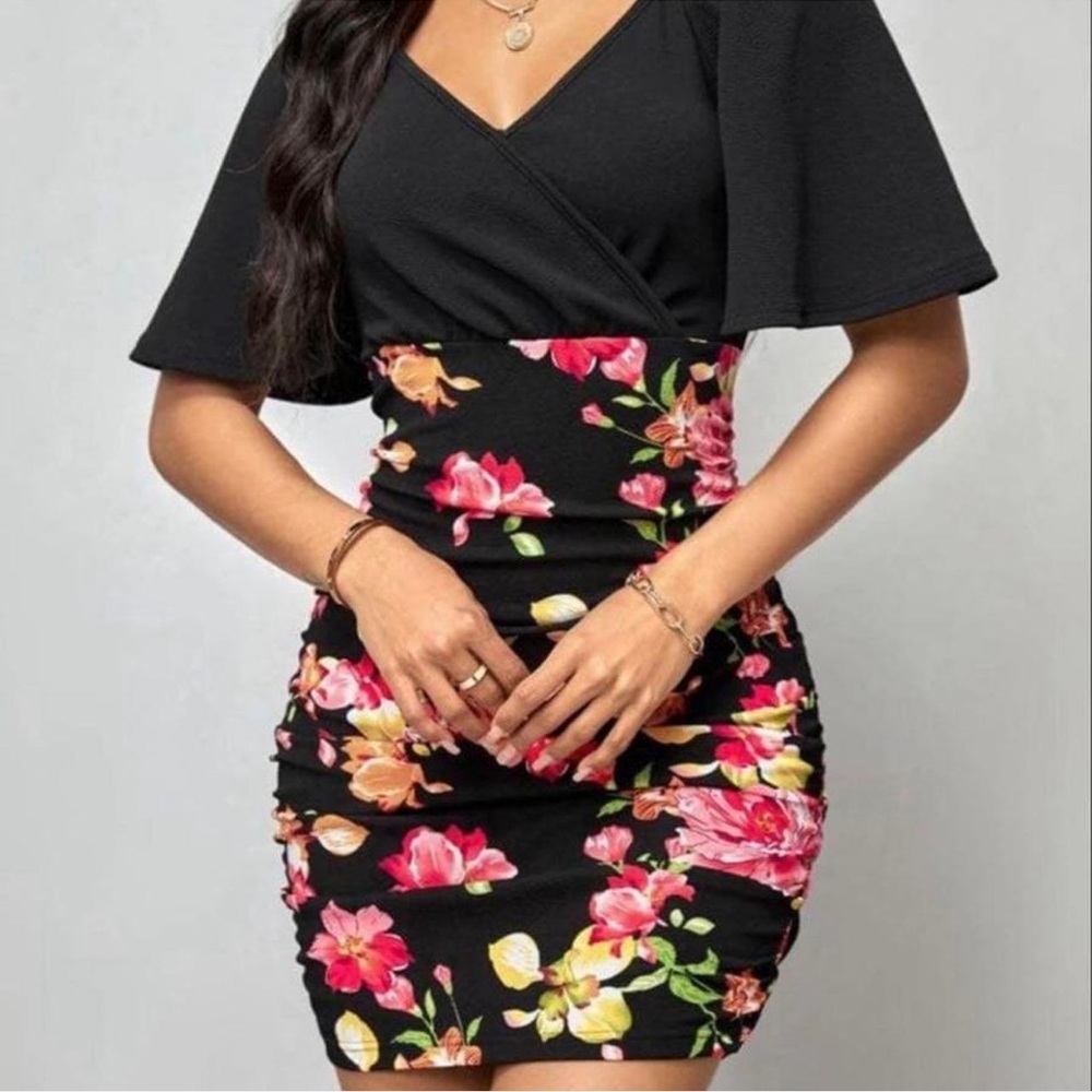 Emery Rose Bodycon Flower Dress size M